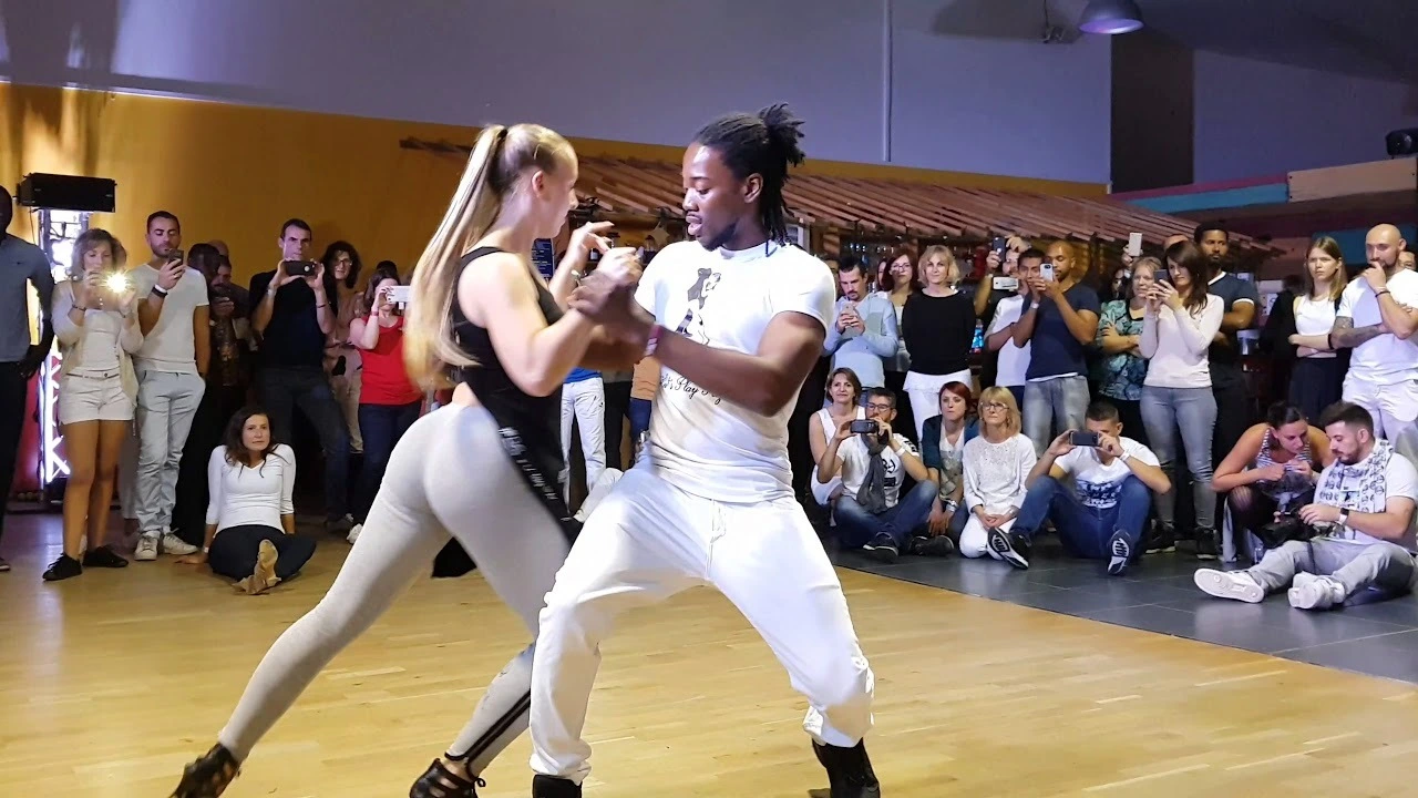 Jojo y Mickaela
